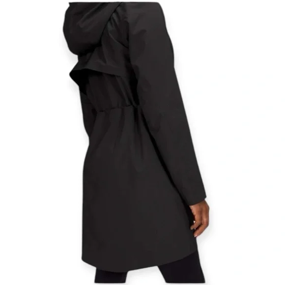 Lululemon • Rain Rebel Jacket
Black - Picture 14 of 16